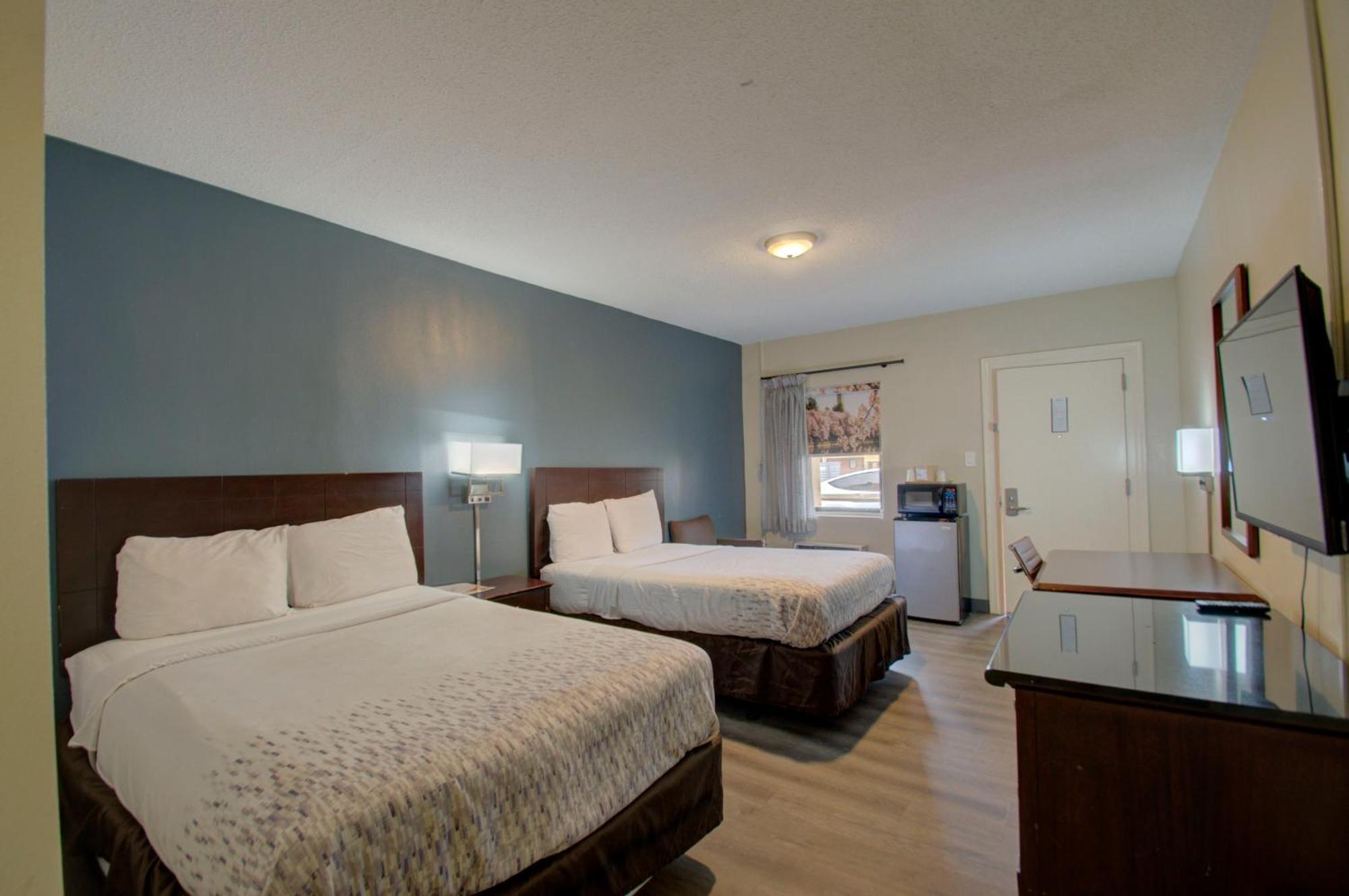 Budget Inn Фолс Черч Экстерьер фото