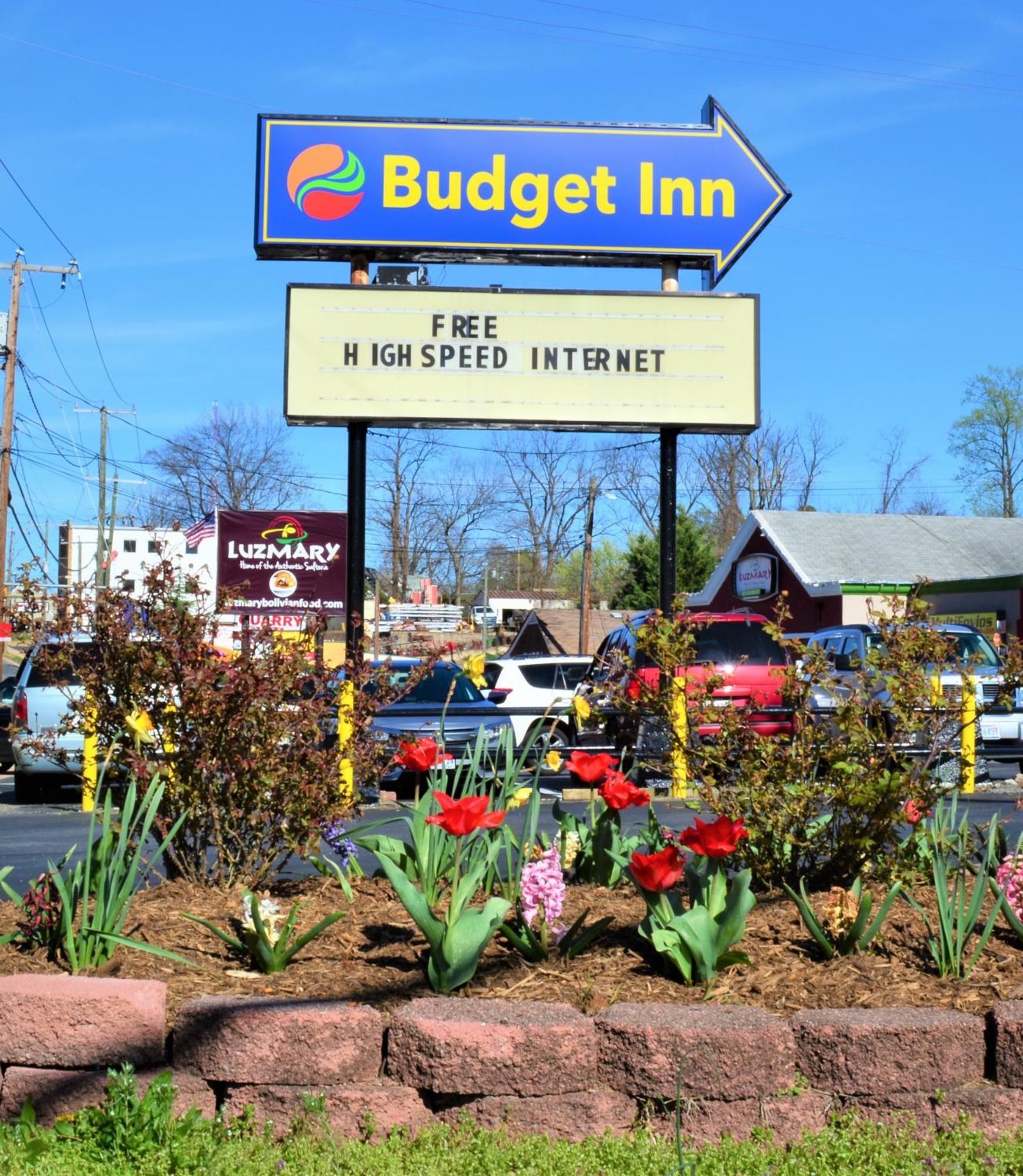 Budget Inn Фолс Черч Экстерьер фото